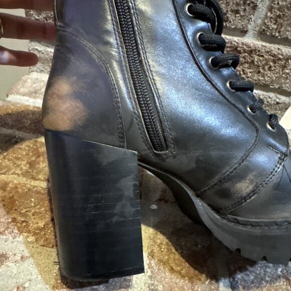 Steve madden women’s rivet black heeled lace up zip side boot Size 7.5 - Picture 8 of 16